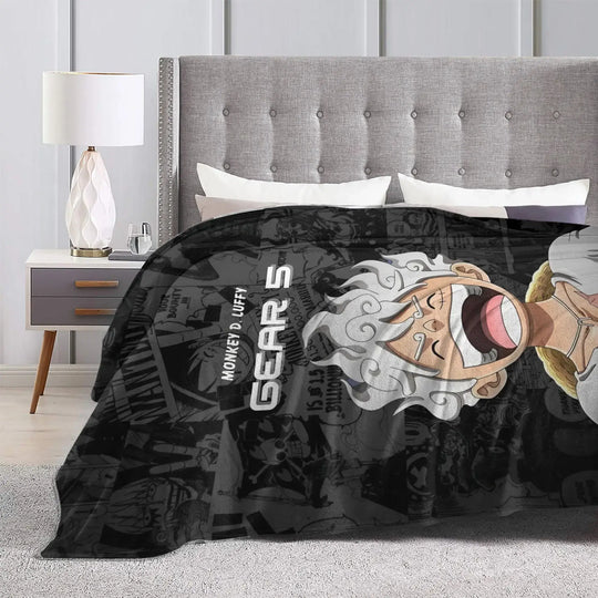 Stay warm with this One Piece Luffy Blanket! 🏴☠️ Premium knitted fleece throw for beds and sofas. Soft anime home decor. Shop the trend now!
