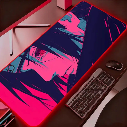 A glowing Itachi Uchiha RGB Mouse Pad illuminating a Gabinete Gamer computer setup with vivid Naruto anime art.