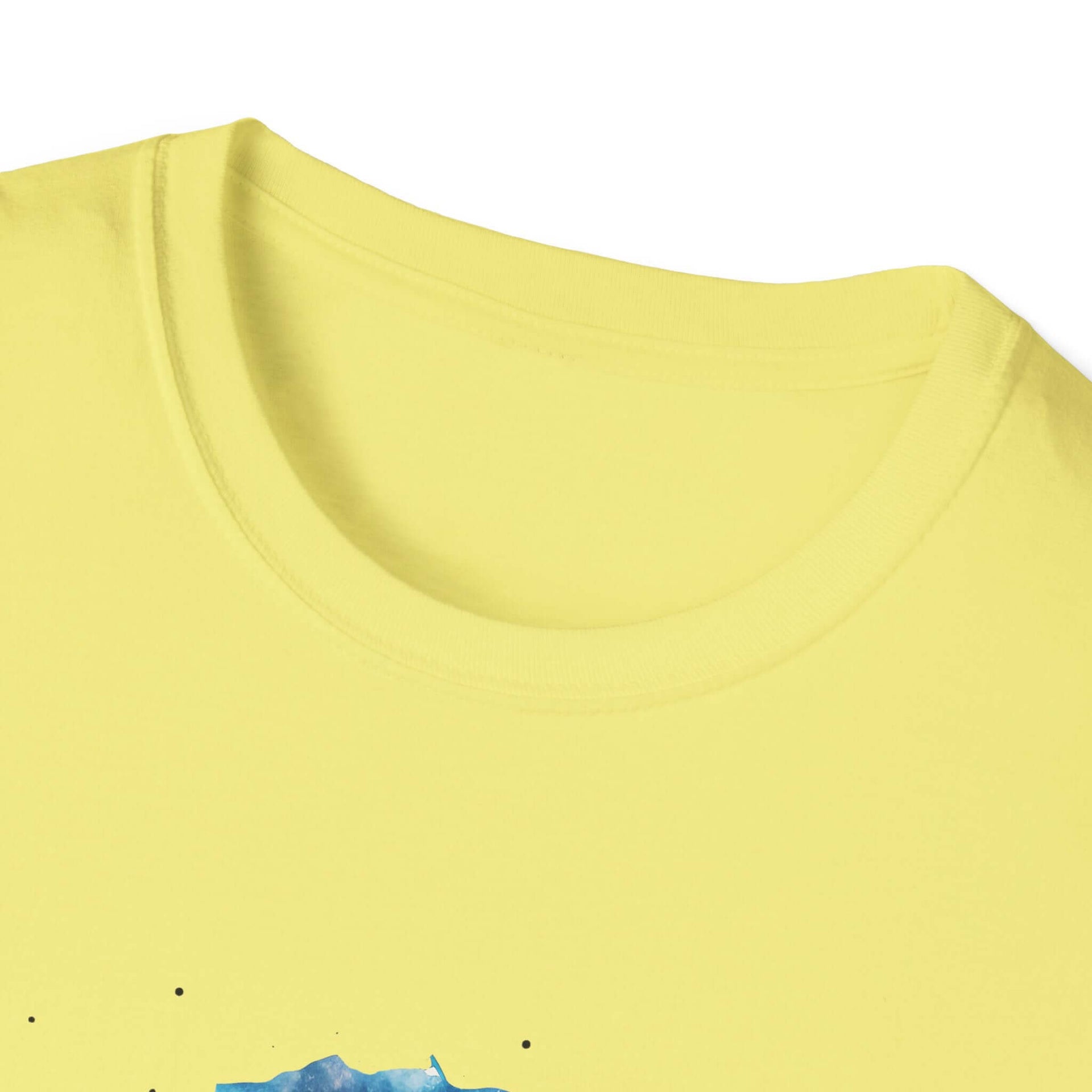 Majestic Bear T-Shirt with Surreal Cosmic Landscape 🌌🐻