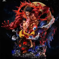 A One Piece Mystery Box containing a random collectible action figure ranging from 10cm to 30cm, featuring Luffy Gear 5 and Yonko silhouettes.