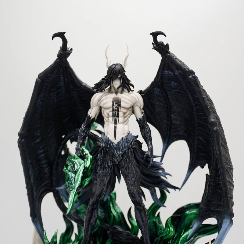 A detailed 32cm Bleach Anime Figure GK model featuring Kurosaki Ichigo in battle pose, available with Ulquiorra Cifer and Toshiro Hitsugaya variants.