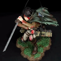 Close-up of Levi Ackerman Battle Damage PVC Figure 18cm battle damage detail handmade quality