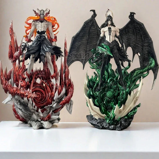 A detailed 32cm Bleach Anime Figure GK model featuring Kurosaki Ichigo in battle pose, available with Ulquiorra Cifer and Toshiro Hitsugaya variants.