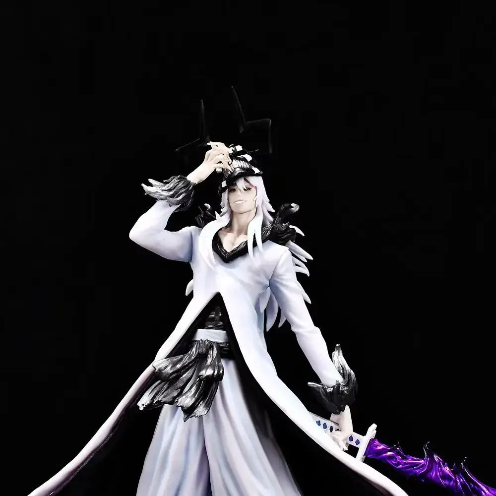 A large 33cm Bleach Ichigo Figure made of PVC, featuring two interchangeable battle forms and Zangetsu sword for anime desktop decoration.