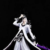 A large 33cm Bleach Ichigo Figure made of PVC, featuring two interchangeable battle forms and Zangetsu sword for anime desktop decoration.