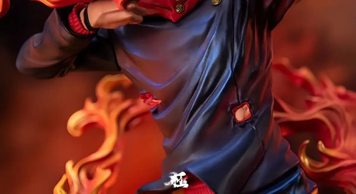 A highly detailed Ryomen Sukuna Figure made of premium PVC, showcasing the Jujutsu Kaisen King of Curses in an extreme battle stance for desktop decoration.