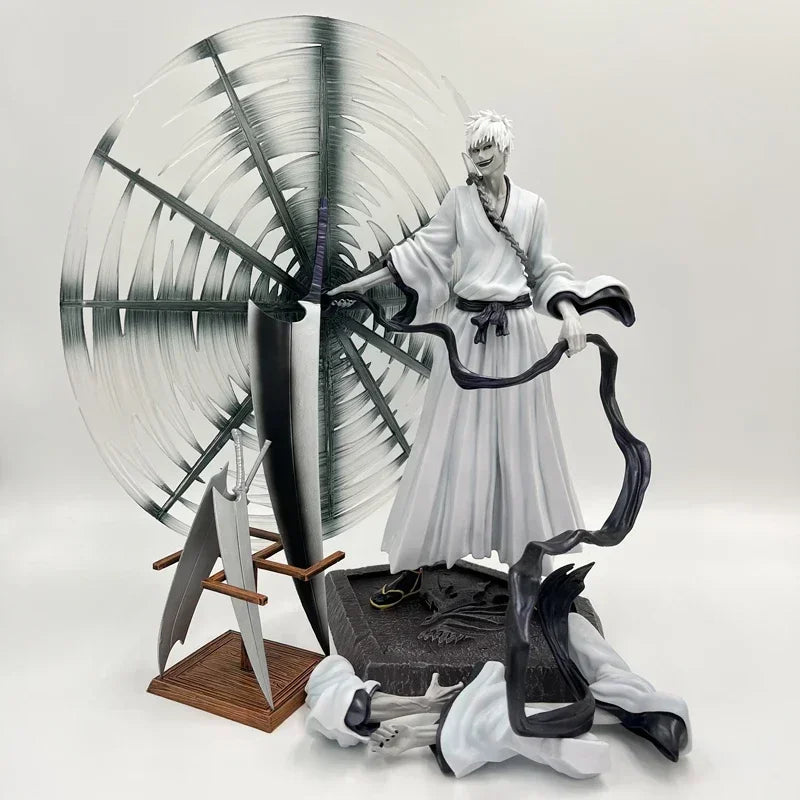 A detailed 32cm Bleach Anime Figure GK model featuring Kurosaki Ichigo in battle pose, available with Ulquiorra Cifer and Toshiro Hitsugaya variants.