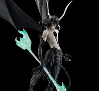A vibrant Bleach Blind Box packaging revealing highly detailed anime action figures of Kurosaki Ichigo, Sosuke Aizen, and Rukia Kuchiki for collector display.