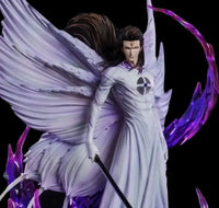 A vibrant Bleach Blind Box packaging revealing highly detailed anime action figures of Kurosaki Ichigo, Sosuke Aizen, and Rukia Kuchiki for collector display.