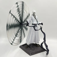 A detailed 32cm Bleach Anime Figure GK model featuring Kurosaki Ichigo in battle pose, available with Ulquiorra Cifer and Toshiro Hitsugaya variants.
