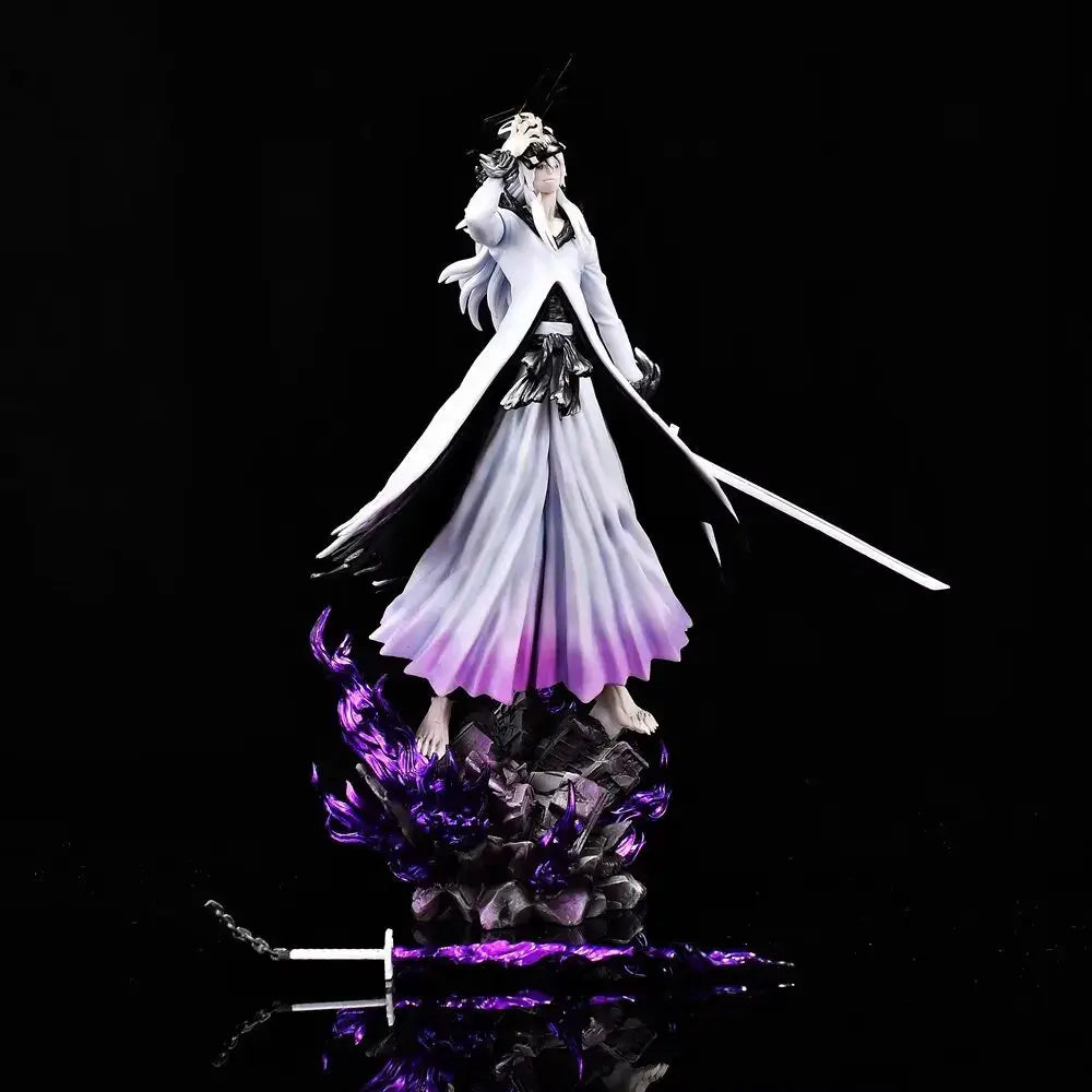 A large 33cm Bleach Ichigo Figure made of PVC, featuring two interchangeable battle forms and Zangetsu sword for anime desktop decoration.